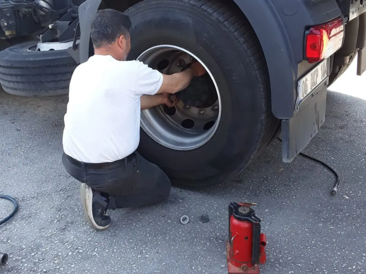 Kapaklı Oto Lastikçi